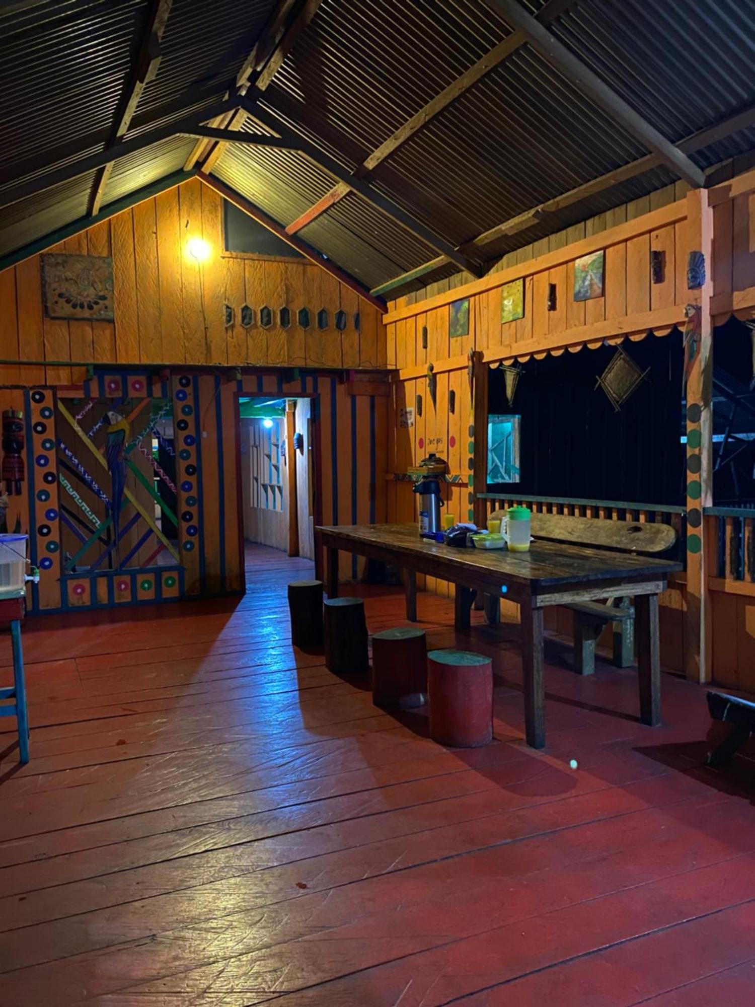 Hostal Buho Amazonas Tours 莱蒂西亚 外观 照片