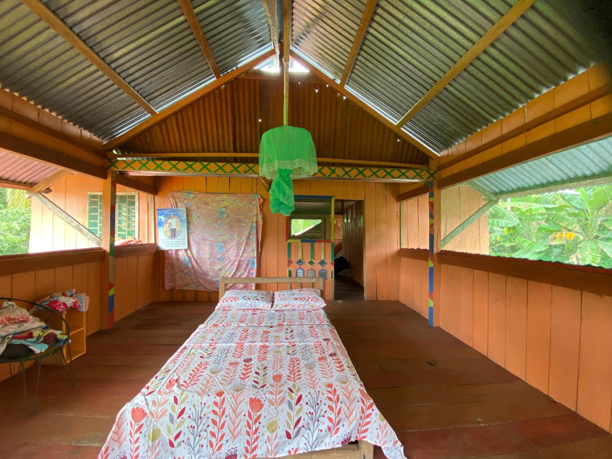 Hostal Buho Amazonas Tours 莱蒂西亚 外观 照片